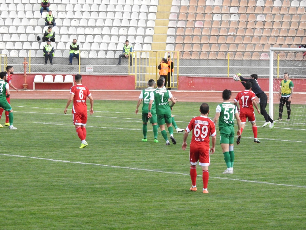 Kahramanmaraşspor 90. dakikada beraberliği yakaladı 12