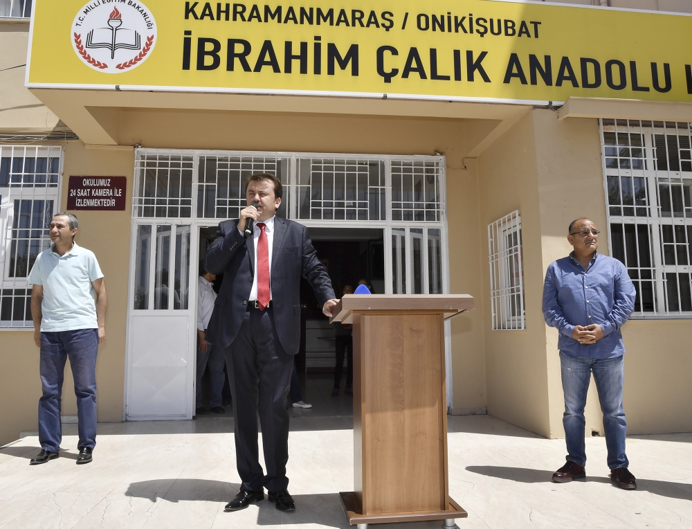 BAŞKAN ERKOÇ KARNE DAĞITTI 5