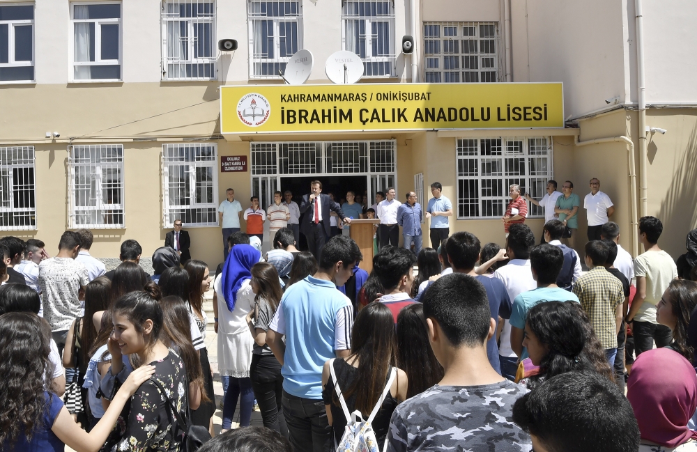 BAŞKAN ERKOÇ KARNE DAĞITTI 6