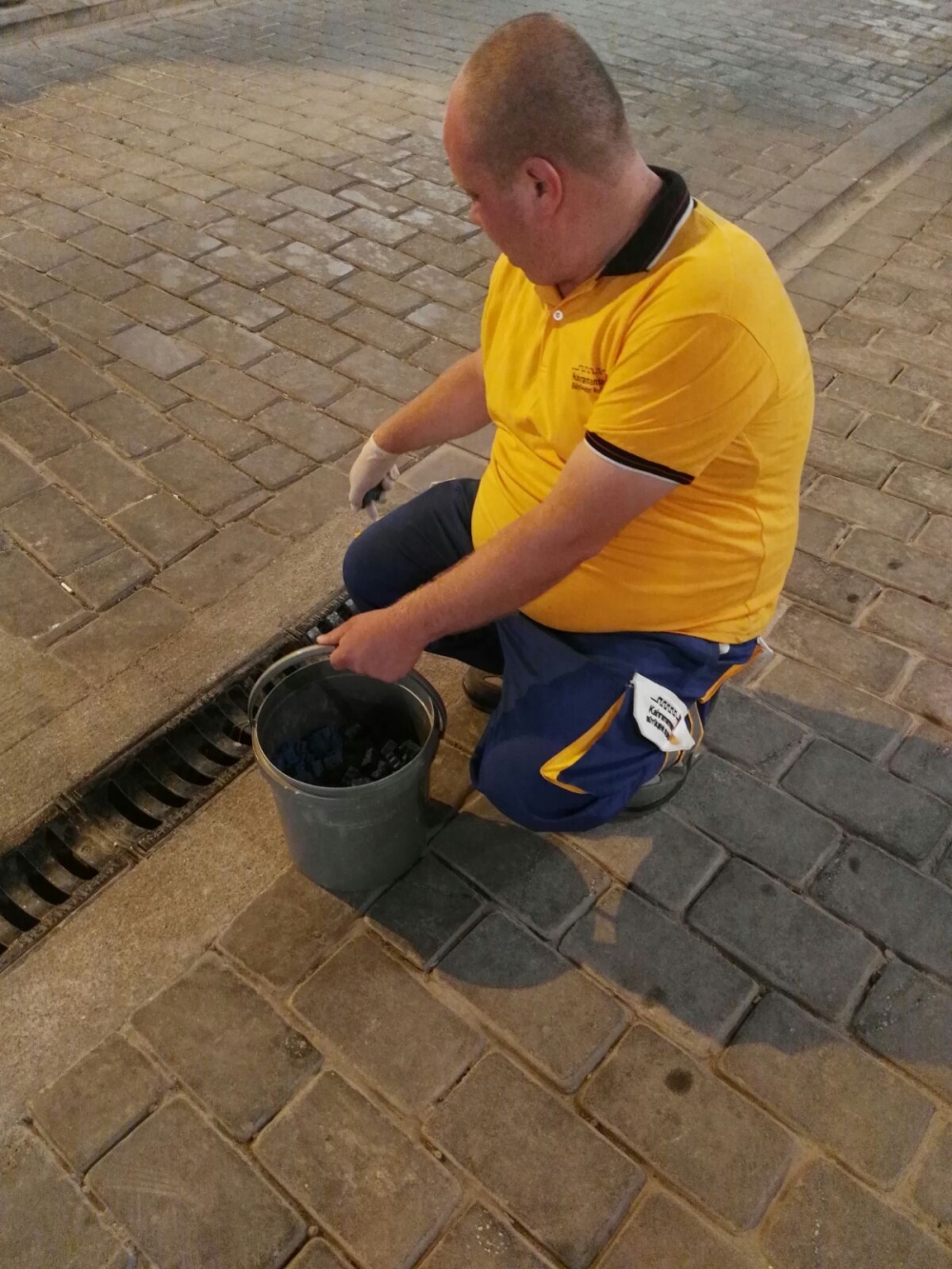 BÜYÜKŞEHİR’DEN ÇARŞILARDA İLAÇLAMA 6