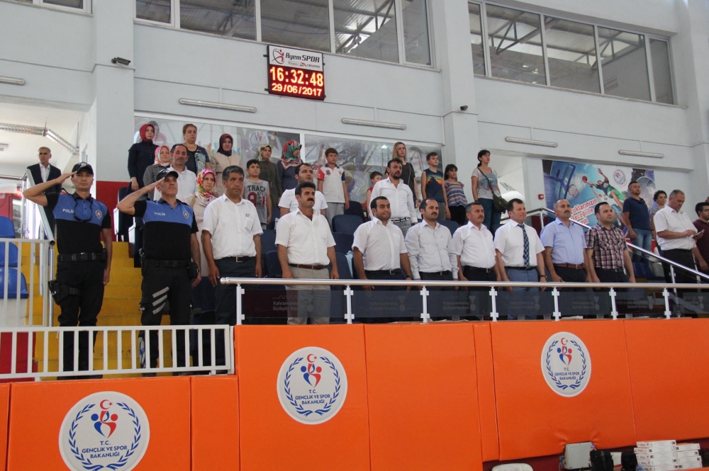 YAZ SPOR OKULLARI TÖRENLE AÇILDI 1