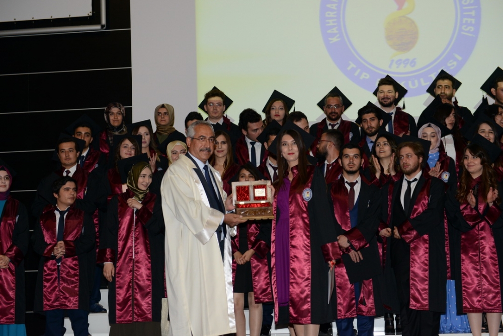 KSÜ TIP FAKÜLTESİ MEZUNLARI, DOKTORLUĞA İLK ADIMLARINI ATTI 7