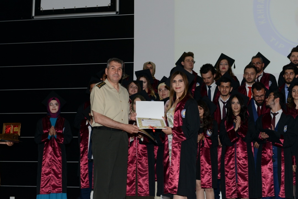 KSÜ TIP FAKÜLTESİ MEZUNLARI, DOKTORLUĞA İLK ADIMLARINI ATTI 8