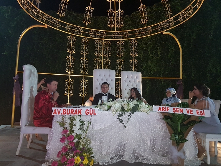 KÖŞE YAZARIMIZ ALİ AVGIN VE AİLESİNİN MUTLU GÜNÜ 1