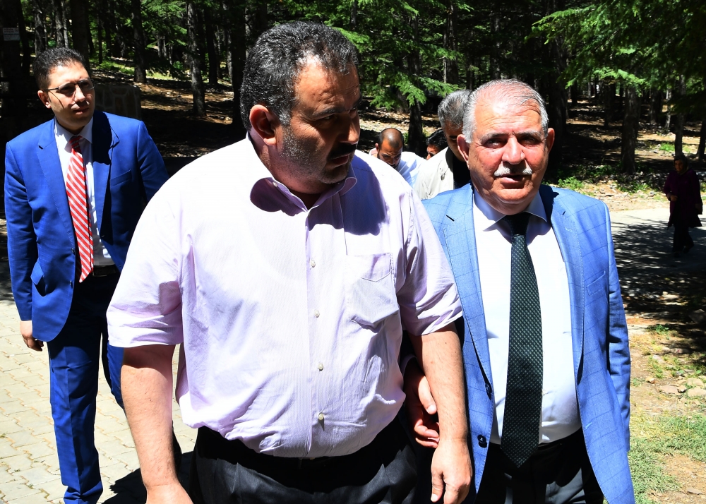 ONİKİŞUBAT BELEDİYESİ, TÜRK POLİSİNİN YANINDA 6