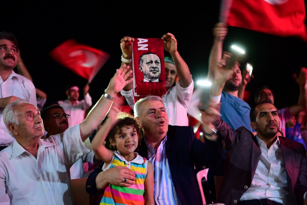 HANEFİ MAHÇİÇEK: BİZ UNUTMADIK VE UNUTTURMAYACAĞIZ HAİNLERE, SÜTÇÜ İMAM 6