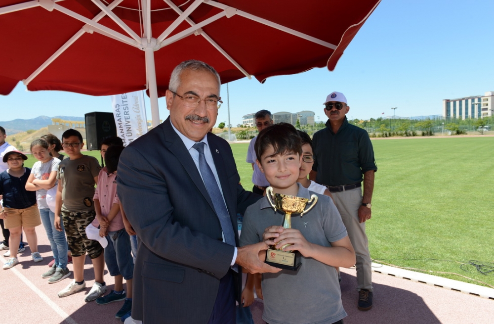 15 TEMMUZ ŞEHİTLERİ ANISINA OKÇULUK YARIŞMASI DÜZENLENDİ 8