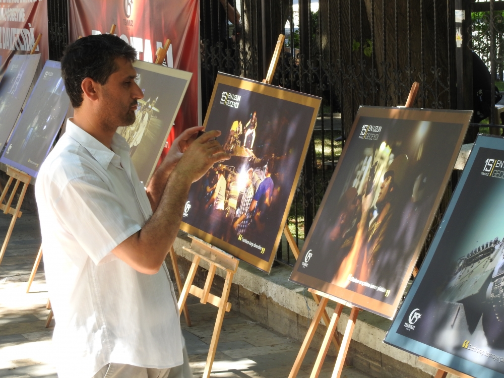 “MİLLİ İRADENİN YÜKSELİŞİ SERGİSİ" HAYRAN BIRAKTI 16