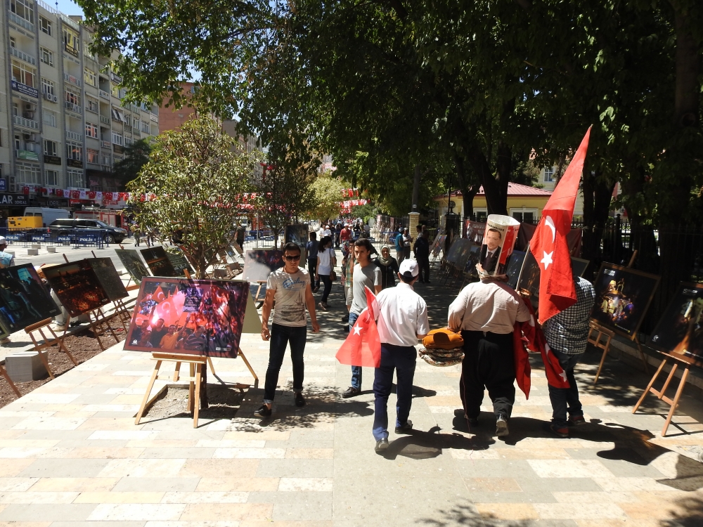 “MİLLİ İRADENİN YÜKSELİŞİ SERGİSİ" HAYRAN BIRAKTI 4