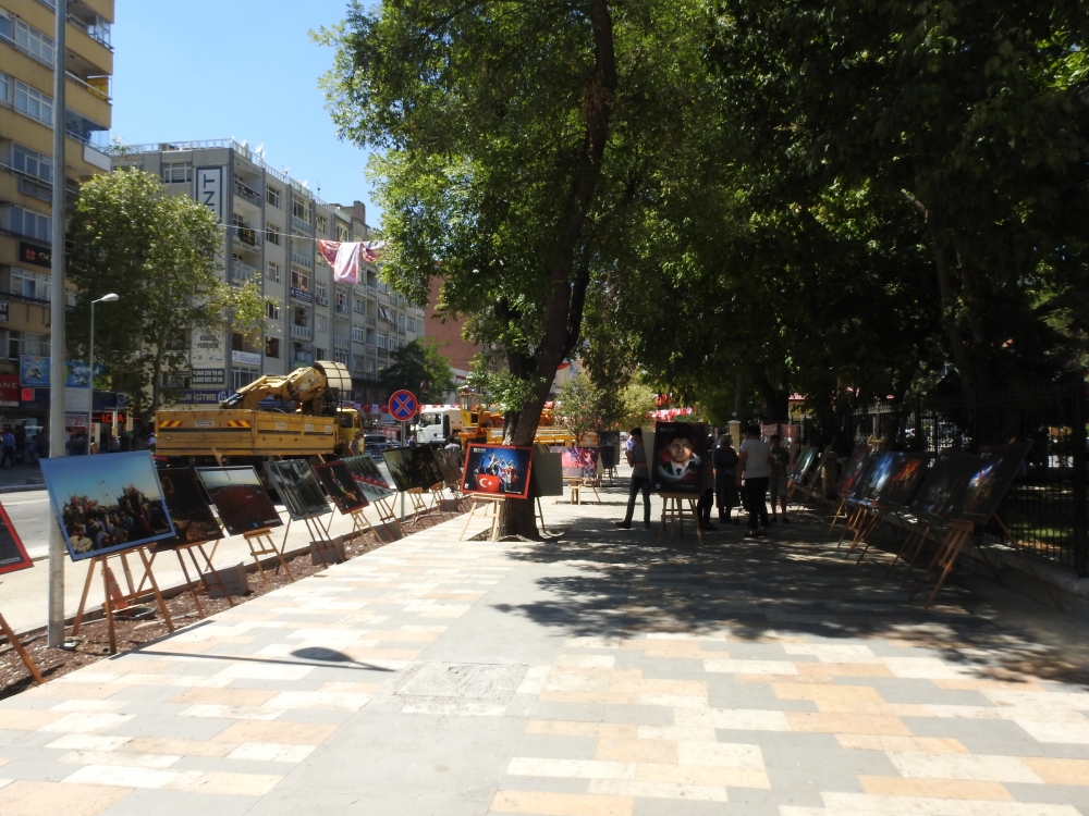 “MİLLİ İRADENİN YÜKSELİŞİ SERGİSİ" HAYRAN BIRAKTI 7