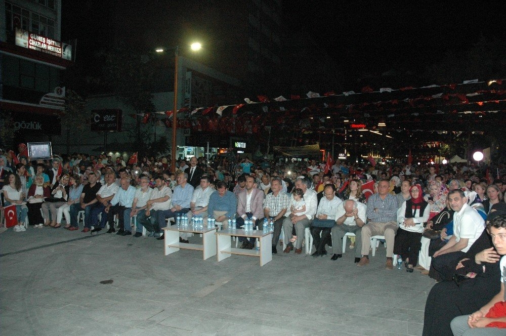 KAHRAMANMARAŞ’TA DEMOKRASİ NÖBETİ SONA ERDİ 2