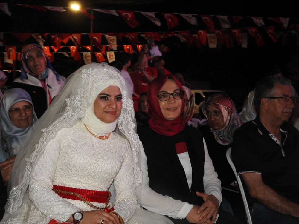 KAHRAMANMARAŞ’TA DEMOKRASİ NÖBETİ SONA ERDİ 21