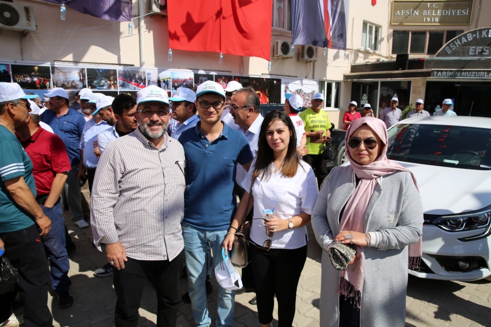 YEMLİHALAR, 15 TEMMUZ ŞEHİTLERİ İÇİN YÜRÜDÜ 6