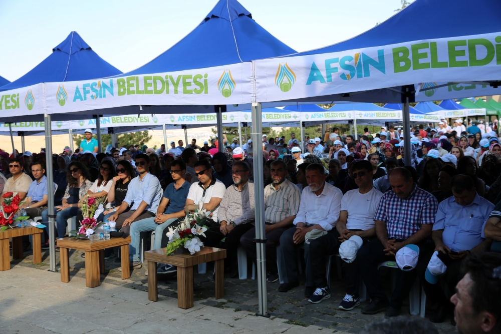 YEMLİHALAR, 15 TEMMUZ ŞEHİTLERİ İÇİN YÜRÜDÜ 8