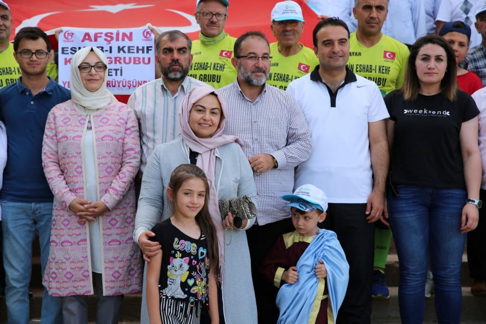 YEMLİHALAR, 15 TEMMUZ ŞEHİTLERİ İÇİN YÜRÜDÜ 9