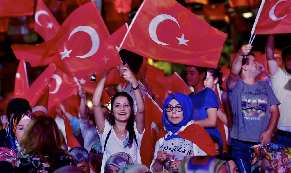 KAHRAMANMARAŞ 7’DEN 77’YE DEMOKRASİ NÖBETİNE DESTEK VERDİ 8