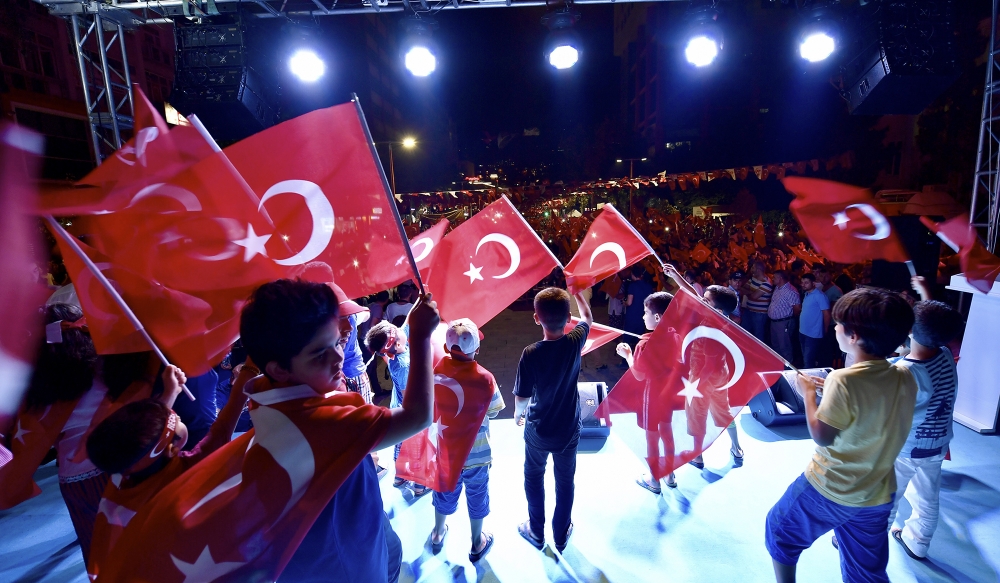 KAHRAMANMARAŞ 7’DEN 77’YE DEMOKRASİ NÖBETİNE DESTEK VERDİ 9