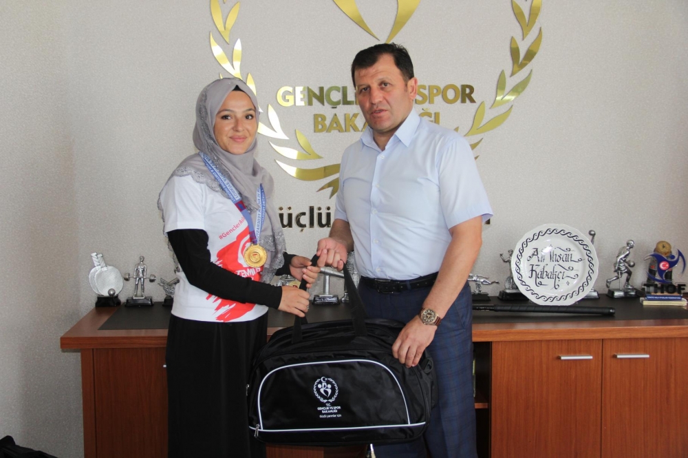 TRAPTA KAHRAMANMARAŞ MADALYALARI SİLDİ SÜPÜRDÜ 7