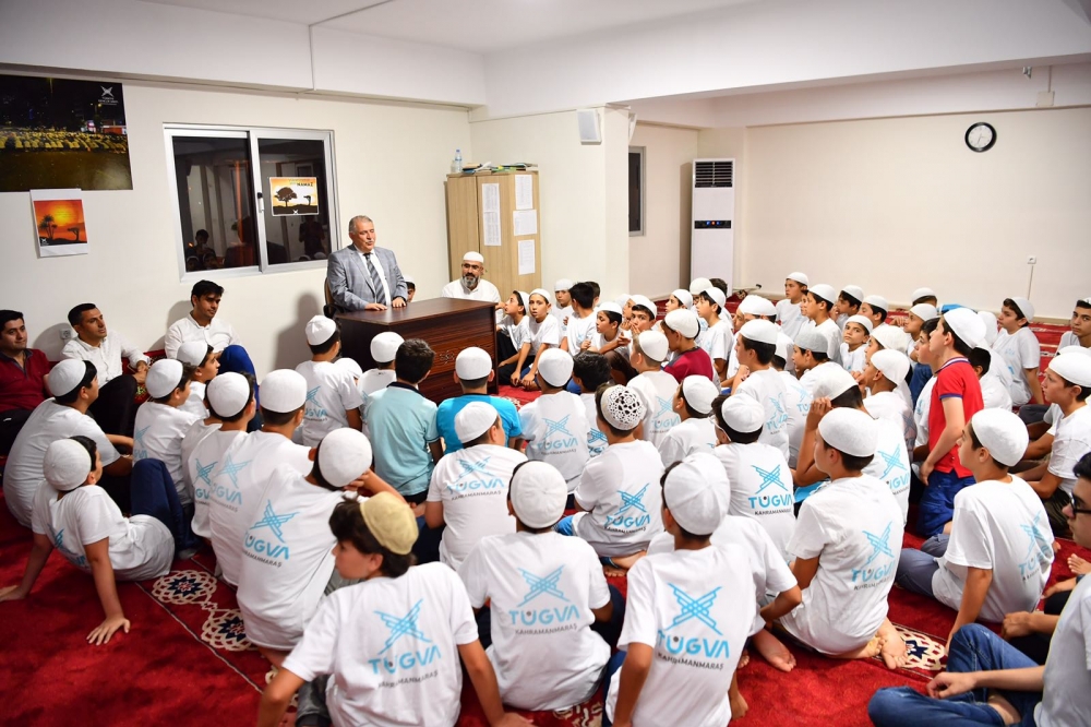 HANEFİ MAHÇİÇEK, TÜGVA ÖĞRENCİLERİ İLE BİR ARAYA GELDİ 1