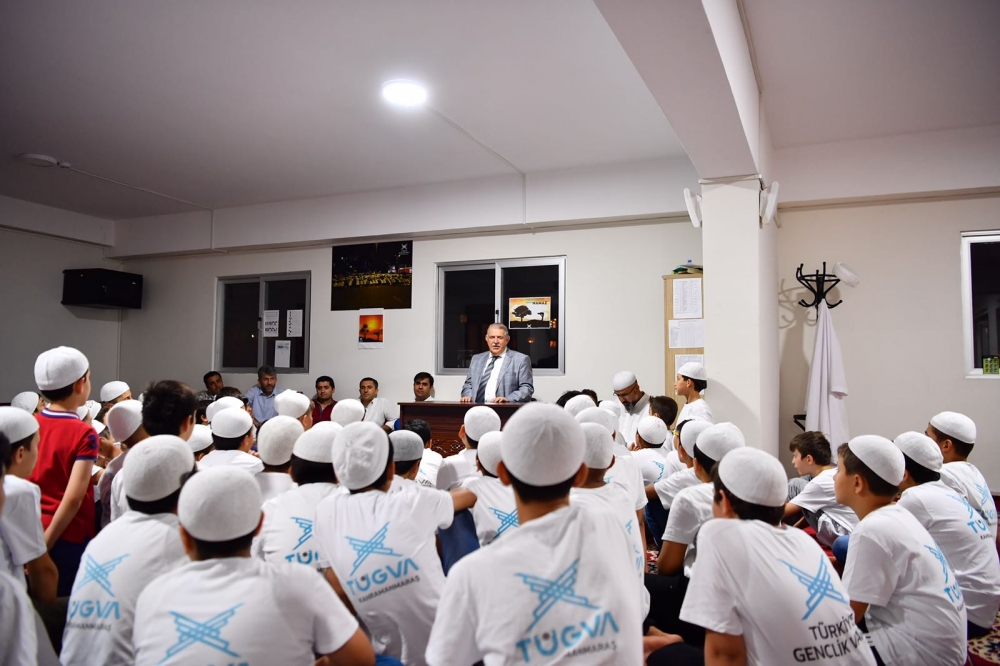 HANEFİ MAHÇİÇEK, TÜGVA ÖĞRENCİLERİ İLE BİR ARAYA GELDİ 2