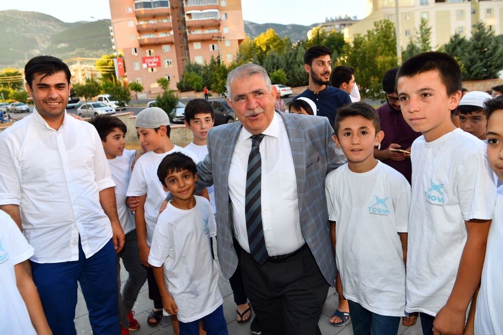 HANEFİ MAHÇİÇEK, TÜGVA ÖĞRENCİLERİ İLE BİR ARAYA GELDİ 8