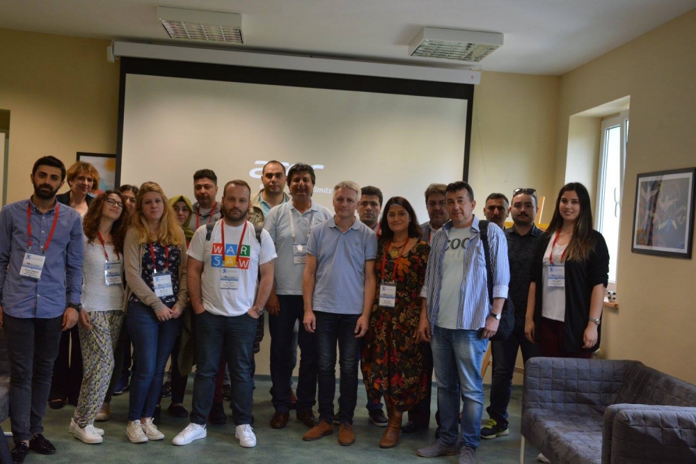 BÜYÜKŞEHİR POLONYA KÜTÜPHANELERİNİ GEZDİ 1