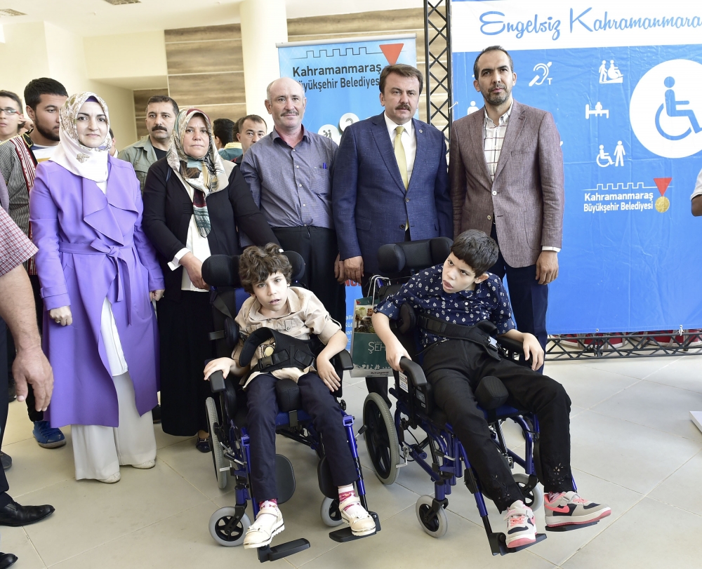 30 ADET MEDİKAL MALZEME İHTİYAÇ SAHİPLERİNE VERİLDİ 11