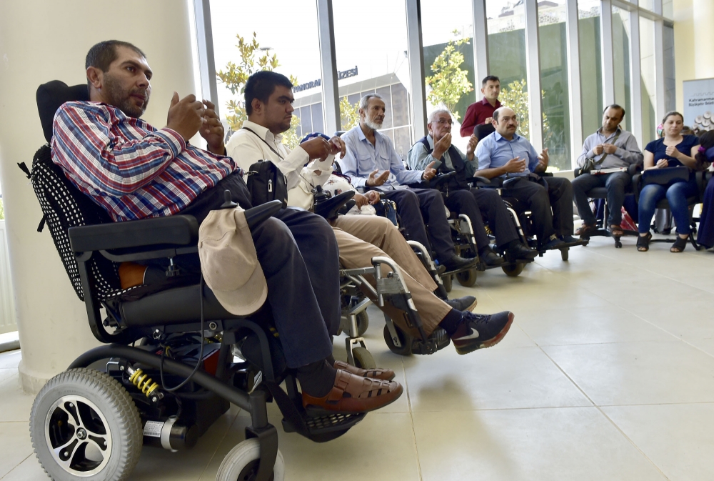 30 ADET MEDİKAL MALZEME İHTİYAÇ SAHİPLERİNE VERİLDİ 5