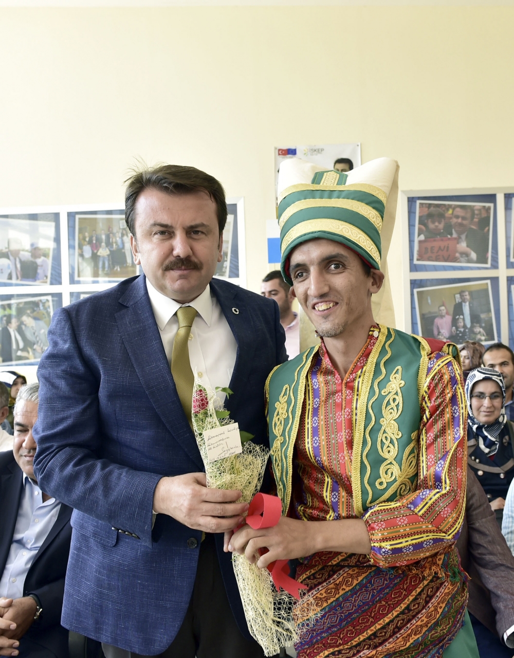 30 ADET MEDİKAL MALZEME İHTİYAÇ SAHİPLERİNE VERİLDİ 8