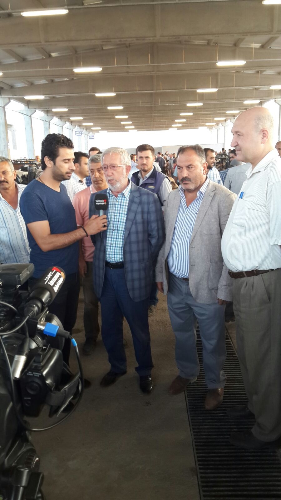 CANLI HAYVAN BORSASI HİZMETE BAŞLADI 10