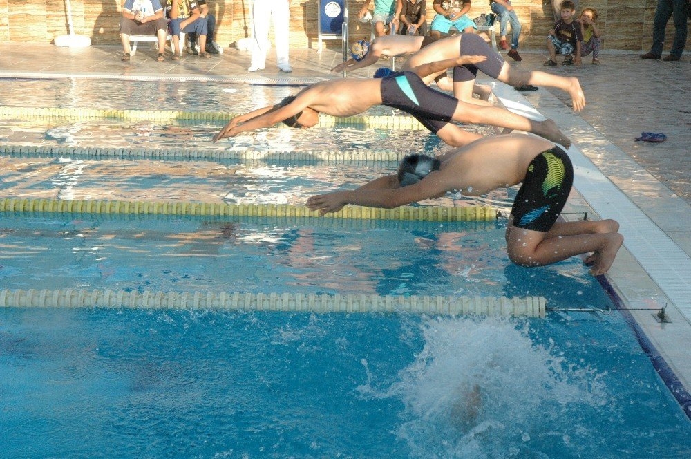 DULKADİROĞLU’NDA YARI OLİMPİK YÜZME HAVUZU AÇILIŞI YAPILDI 7