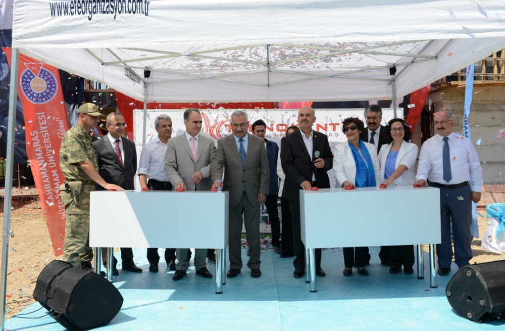 TEKNOKENT İDARE VE KULUÇKA BİNASININ TEMELİ ATILDI 1