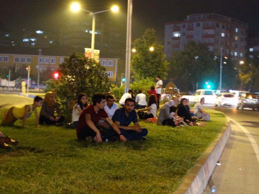 KAHRAMANMARAŞ'A GELEN ŞAİR, AŞIK, OZAN VE SANATÇI HÜNERLERİNİ SERGİLEDİ 14