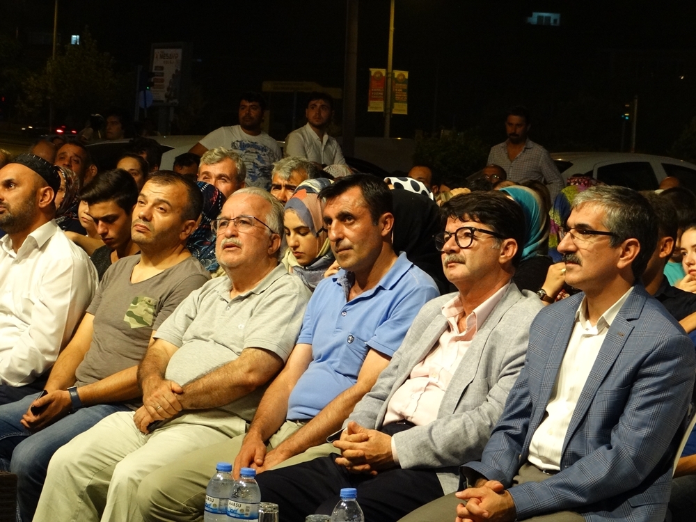 KAHRAMANMARAŞ'A GELEN ŞAİR, AŞIK, OZAN VE SANATÇI HÜNERLERİNİ SERGİLEDİ 6