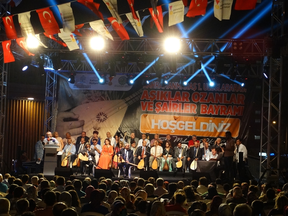 KAHRAMANMARAŞ'A GELEN ŞAİR, AŞIK, OZAN VE SANATÇI HÜNERLERİNİ SERGİLEDİ 7