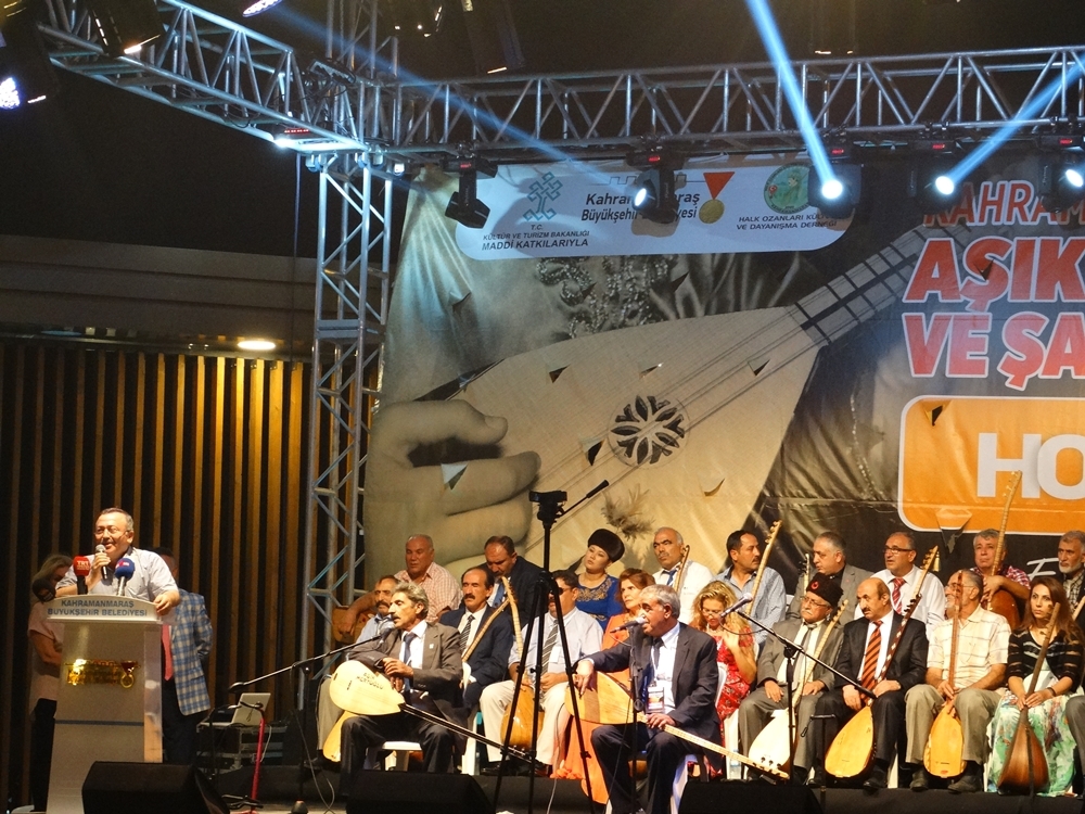 KAHRAMANMARAŞ'A GELEN ŞAİR, AŞIK, OZAN VE SANATÇI HÜNERLERİNİ SERGİLEDİ 9