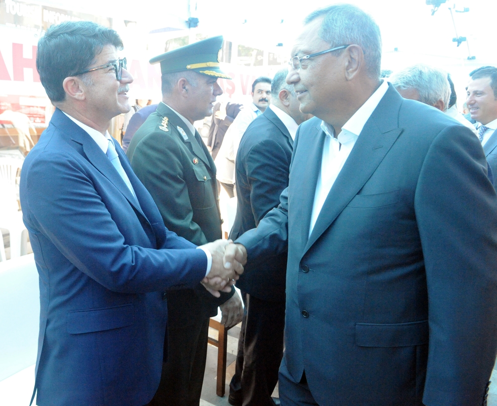 KAHRAMANMARAŞ’TA PROTOKOLLE HALK BAYRAMLAŞTI 4