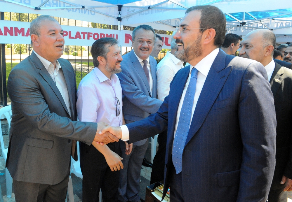 KAHRAMANMARAŞ’TA PROTOKOLLE HALK BAYRAMLAŞTI 9