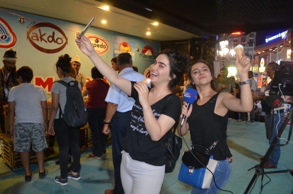 MARAŞ DONDURMASI ANKARALILARI COŞTURDU 1