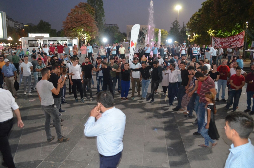 MARAŞ DONDURMASI ANKARALILARI COŞTURDU 2