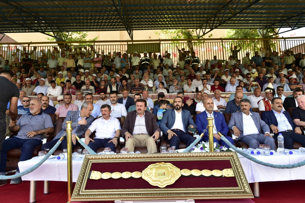 PEHLİVANLAR ER MEYDANINA İNDİ KARAKUCAK GÜREŞ FESTİVALİ YAPILDI 6