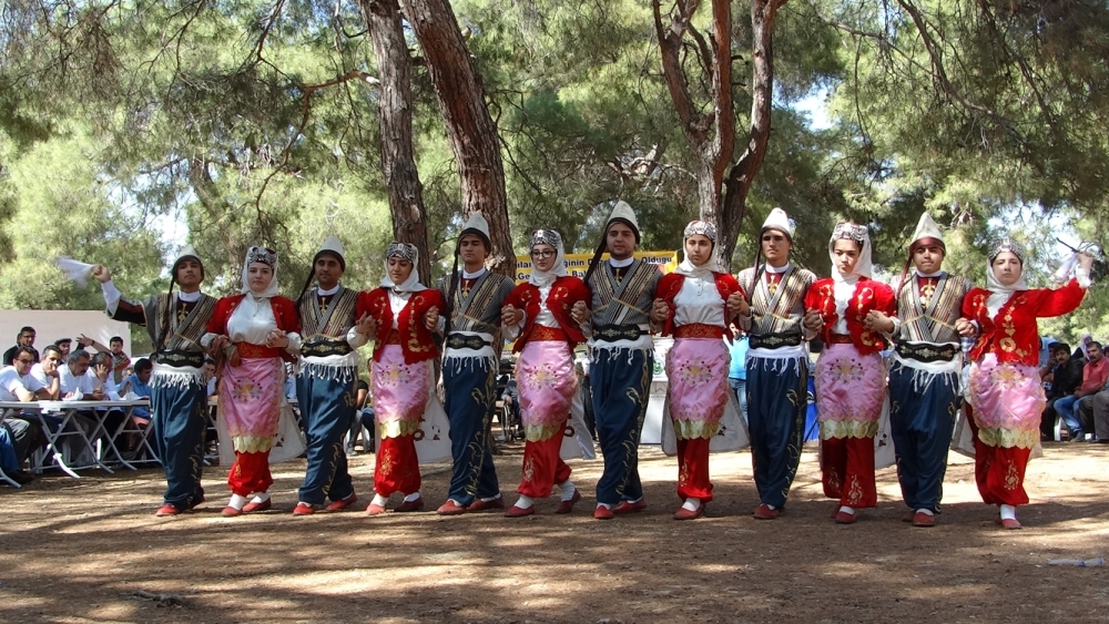 3. GELENEKSEL BAHAR VE YÖRESEL EĞLENCELİKLER ŞENLİĞİ DÜZENLENDİ 1