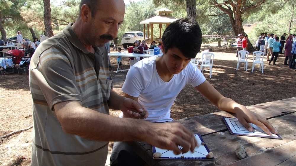 3. GELENEKSEL BAHAR VE YÖRESEL EĞLENCELİKLER ŞENLİĞİ DÜZENLENDİ 3