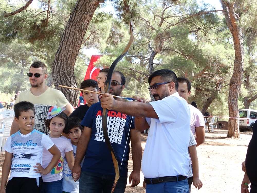 3. GELENEKSEL BAHAR VE YÖRESEL EĞLENCELİKLER ŞENLİĞİ DÜZENLENDİ 4