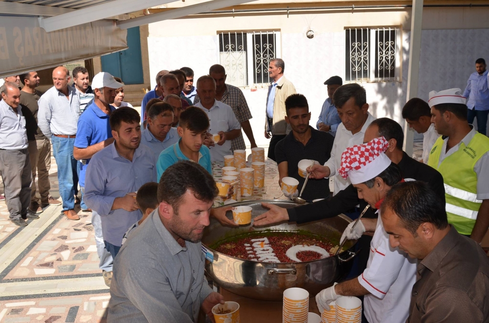 TÜRKOĞLU BELEDİYESİ GELENEKSEL AŞURE ETKİNLİĞİ DÜZENLEDİ 10