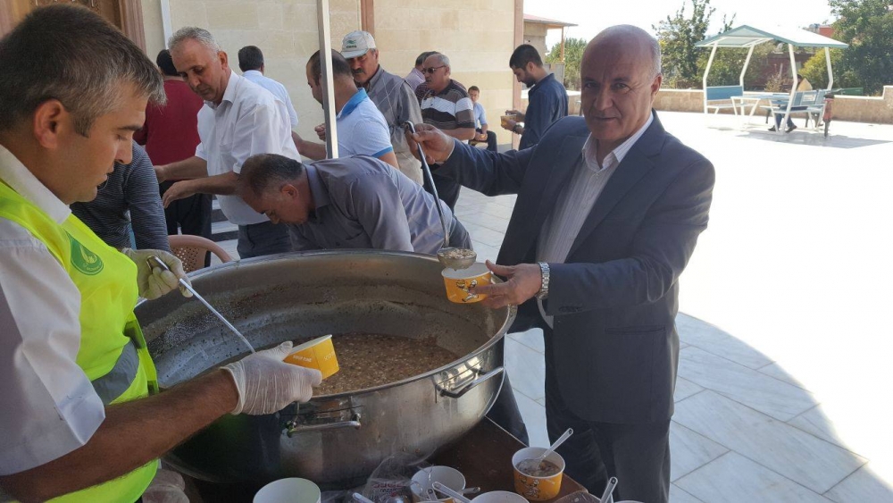 TÜRKOĞLU BELEDİYESİ GELENEKSEL AŞURE ETKİNLİĞİ DÜZENLEDİ 12