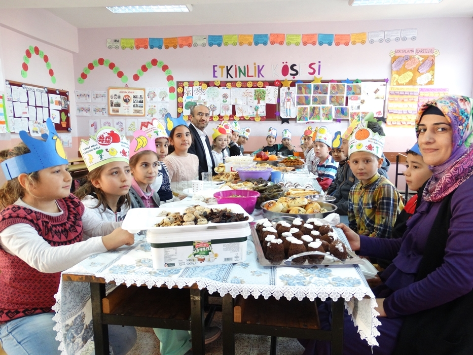 YAHYA KEMAL İLKOKULUNUN İNCİLERİ YERLİ MALINI KUTLADI 4
