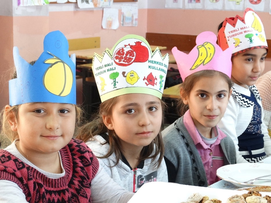 YAHYA KEMAL İLKOKULUNUN İNCİLERİ YERLİ MALINI KUTLADI 6