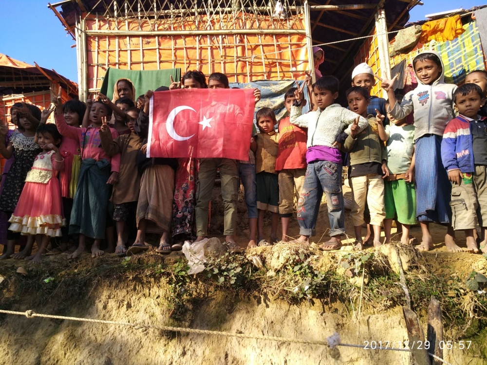 KAHRAMANMARAŞ’IN YARDIMLARI ARAKAN’A ULAŞTI 4