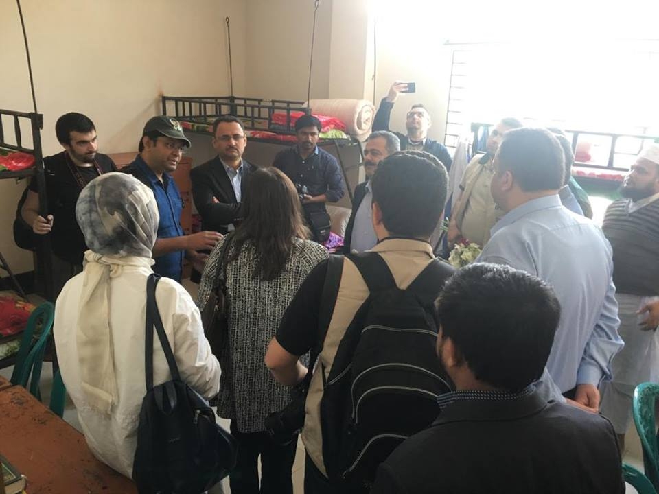 MİLLETVEKİLİ ÇİTİL ARAKANLI MÜSLÜMANLARIN YAŞADIĞI KAMPLARA GİTTİ 14